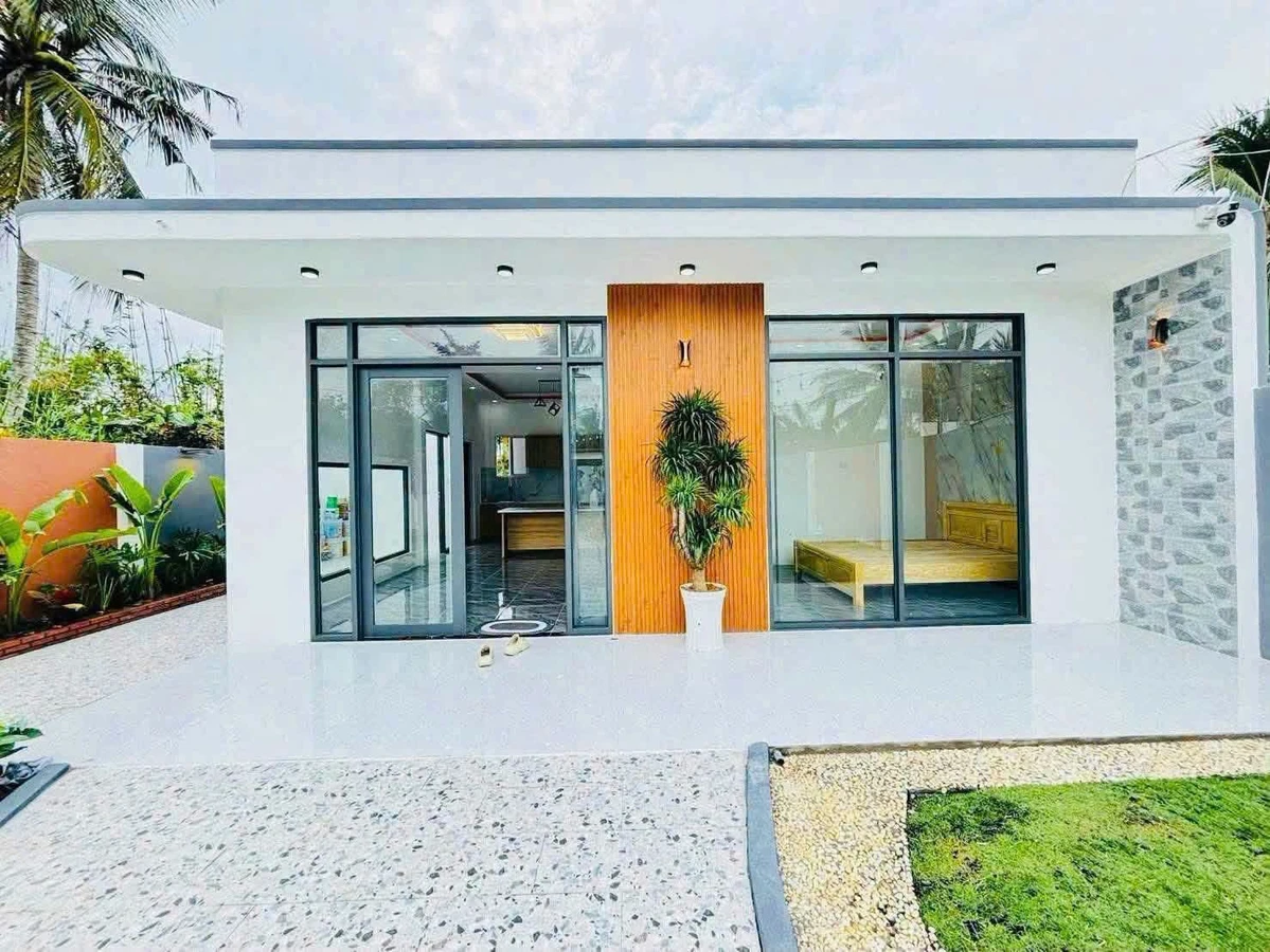 Bán nhà vườn 302m2 có sân vườn tại Rạch Giá, giá 2 tỷ 5 - Ảnh 1