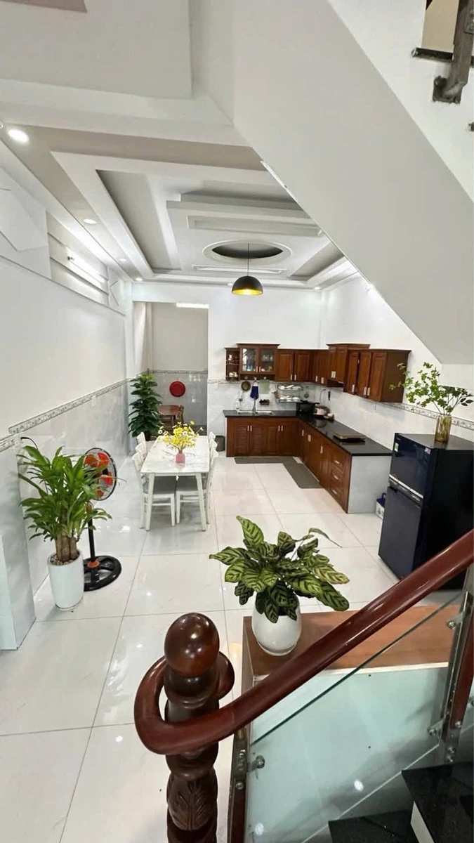 Bán nhà 3 lầu BTCT 95,2m² đường Nguyễn Duy Cung, Gò Vấp giá 8,6 tỷ - Ảnh thu nhỏ 2