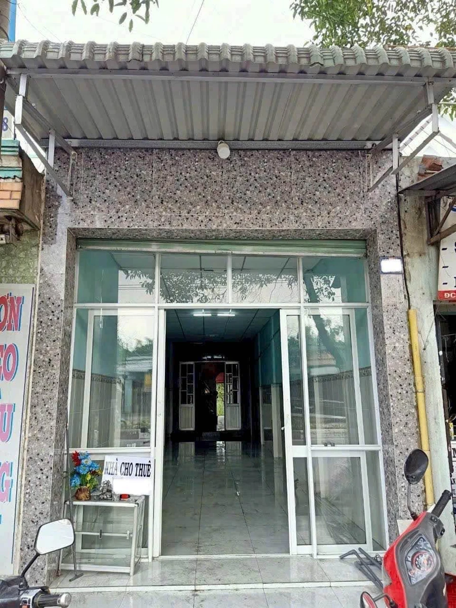 Bán nhà 1 trệt 2 lầu 72m² mặt tiền Tỉnh Lộ 10 Đức Hòa Hạ - Ảnh 1