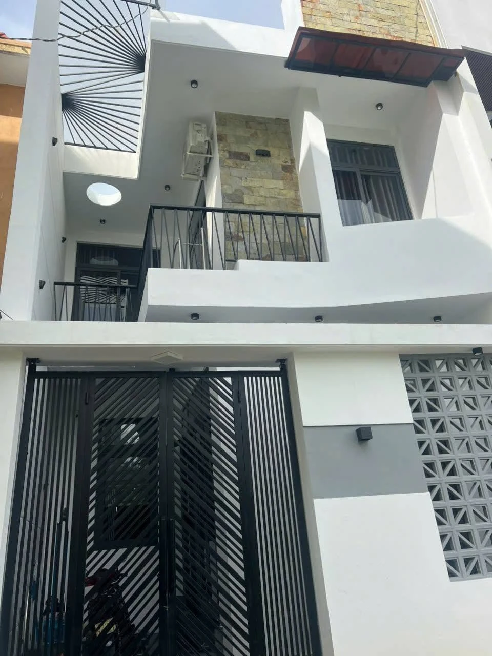 Bán nhà 2 tầng 60m² 3 PN gần Đại học Huế, giá 2 tỷ 2 - Ảnh 1
