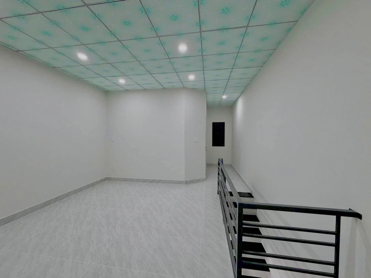 Bán nhà 2 phòng ngủ 75m2 Tân Phong Thủ Đức 4.2 tỷ - Ảnh thu nhỏ 3