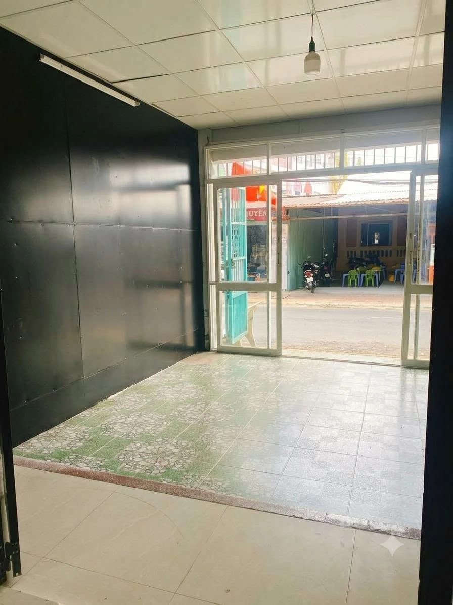 Bán nhà mặt tiền Quang Trung Rạch Giá 111 m² An Giang - Ảnh thu nhỏ 3