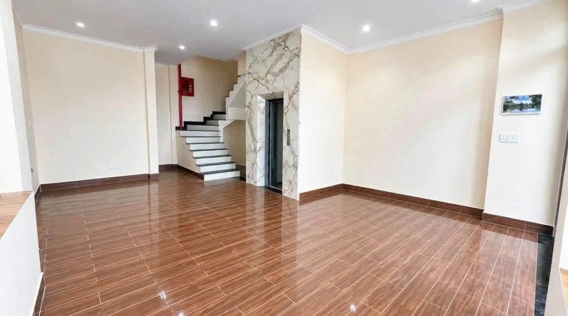 Bán nhà SRXD hoàn công mặt tiền Hai Bà Trưng Đà Lạt 70m² 14,9 tỷ - Ảnh thu nhỏ 3