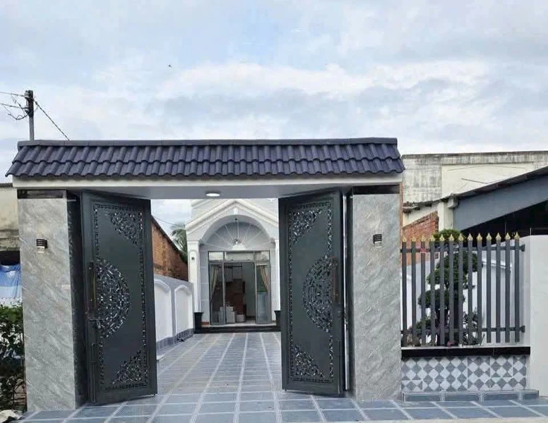 Bán nhà mái Thái 3PN 224m² Tây Ninh giá 2 tỷ 350 triệu