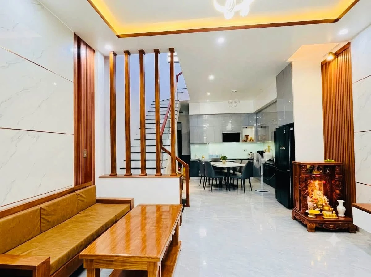 Bán nhà 3 tầng 202m2 Tây Phan Đình Phùng, Quảng Ngãi - Ảnh thu nhỏ 3