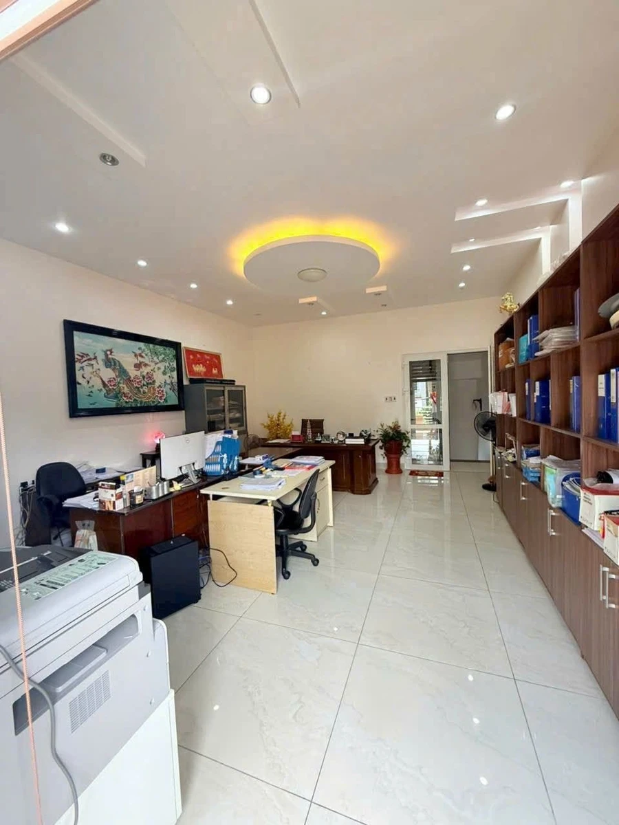 Bán nhà 1 trệt 3 lầu 103m² hẻm xe hơi đường Nguyễn Hữu Cảnh, Vũng Tàu, giá 8 tỷ - Ảnh 1
