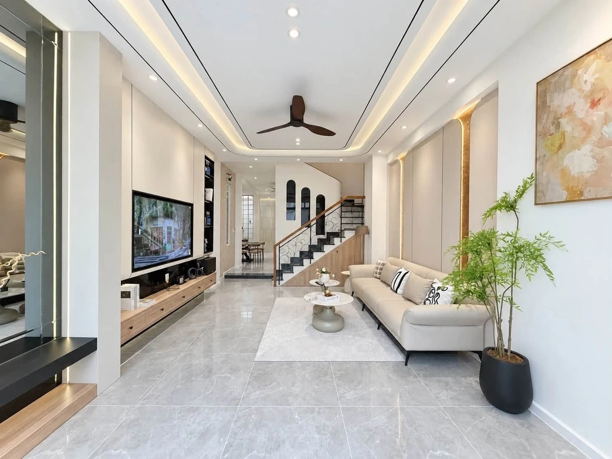 Bán nhà 4 tầng kiểu Pháp 62m², 5PN, full nội thất, Nguyễn Thượng Hiền, Bình Thạnh - Ảnh thu nhỏ 2