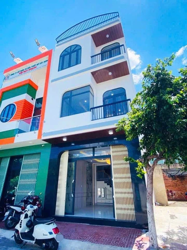 Bán nhà 3 tầng mặt tiền 80m² Quy Nhơn
