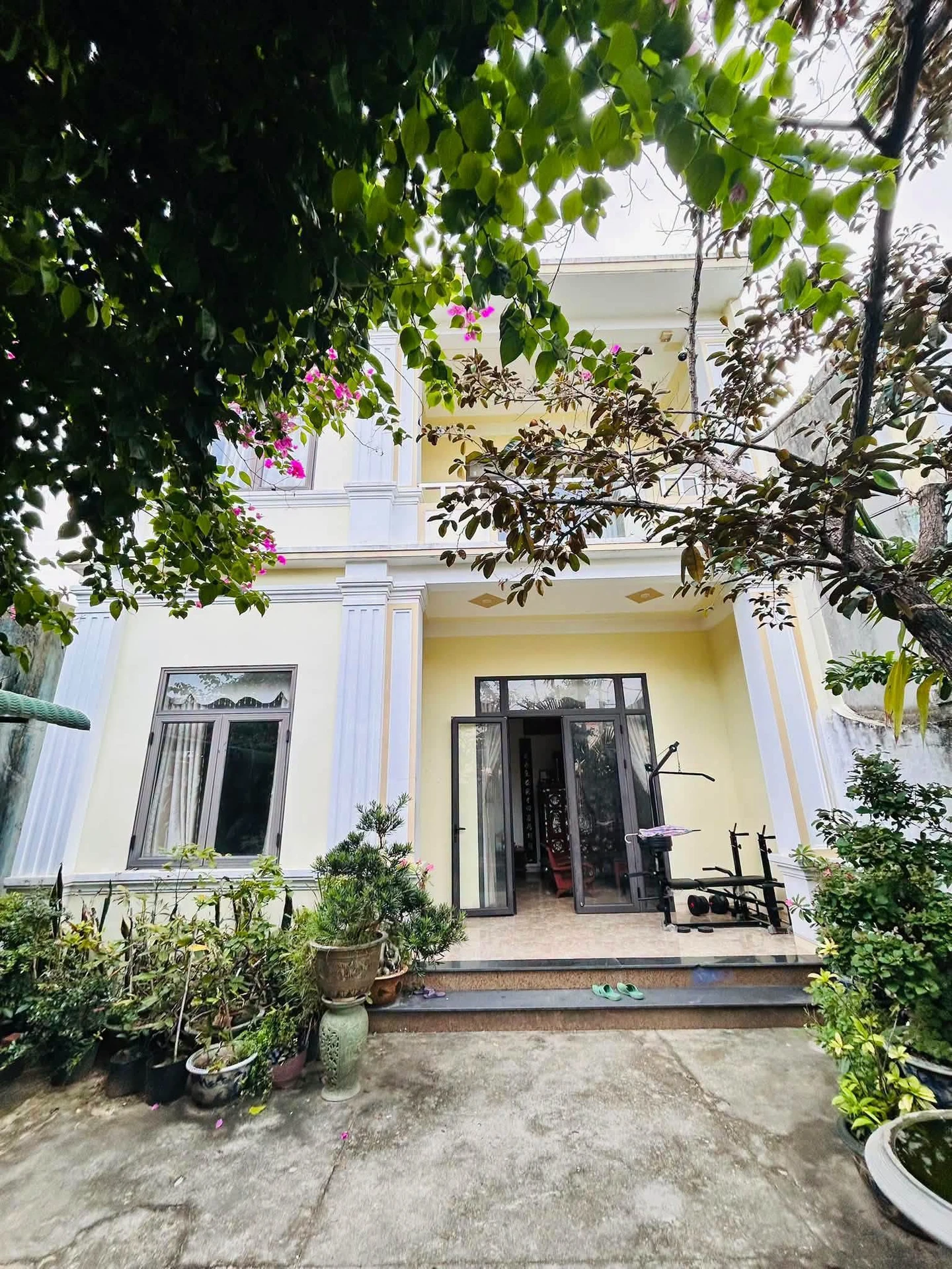 Bán biệt thự 2 mê 192m² Ba La Bình Dương 2,4 tỷ - Ảnh 1