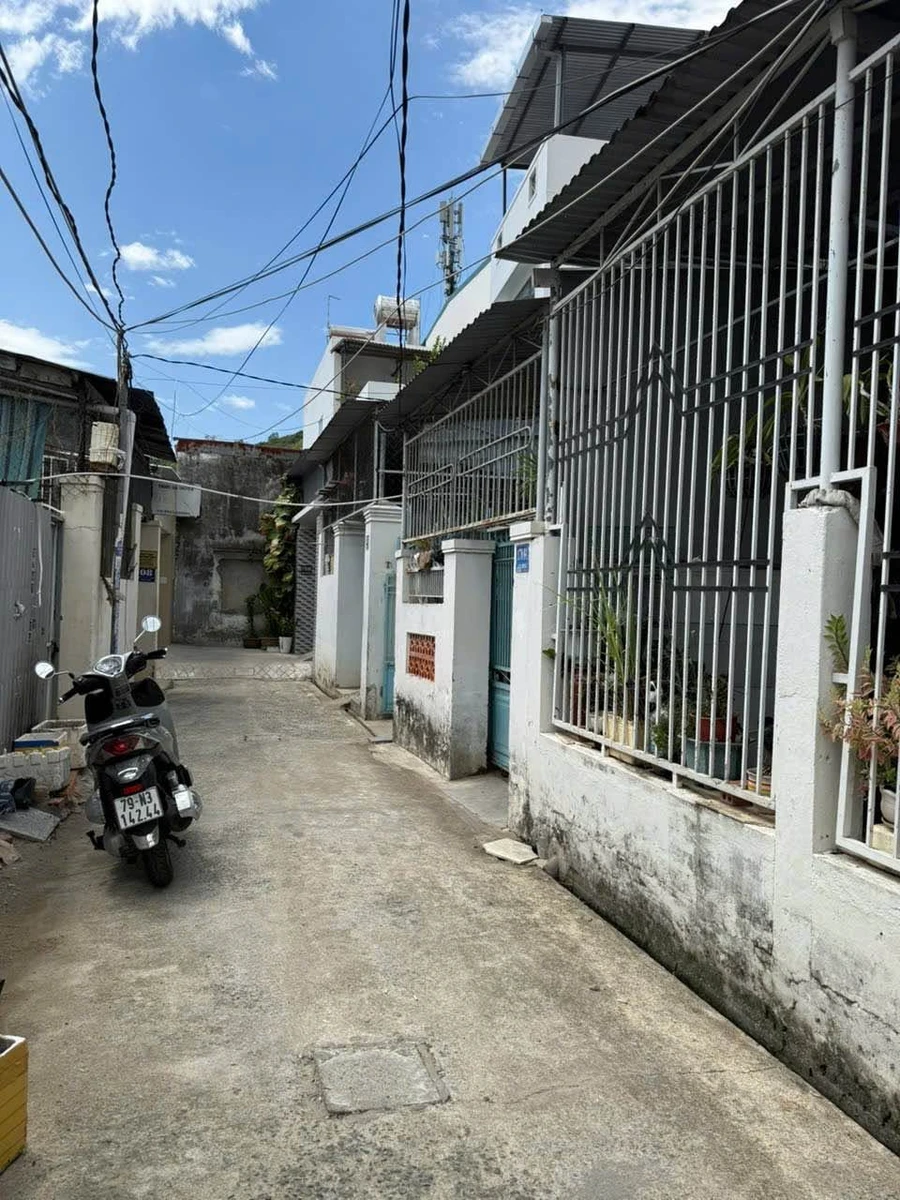 Bán nhà cấp 4 hẻm Nguyễn Khuyến 84m² 2 tỷ 800 triệu - Ảnh thu nhỏ 2