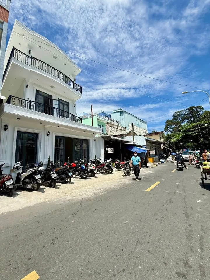 Nhà bán 4PN mặt tiền Thành Thái, Rạch Giá, An Giang, 165m2 - Ảnh 1