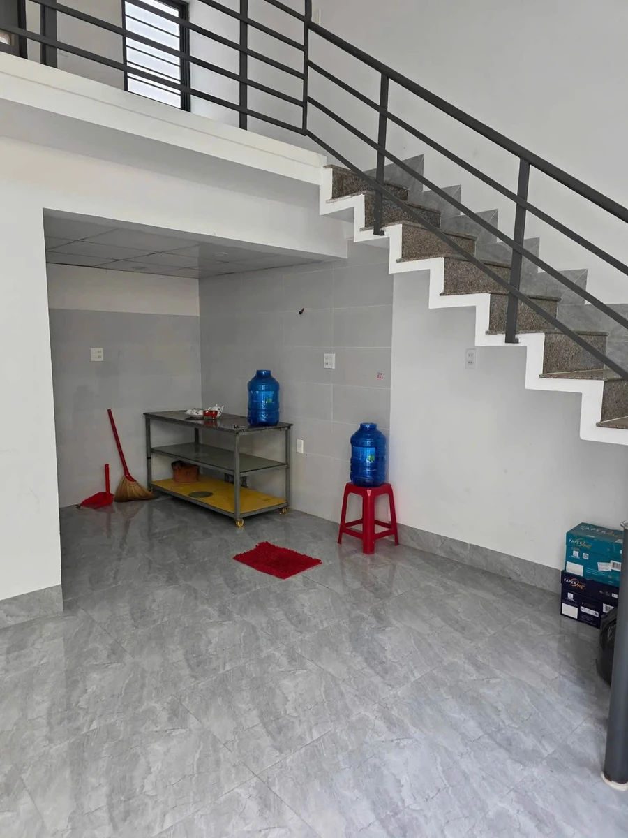Bán nhà hẻm 1,5 tầng 42,5m² Quy Nhơn, 2 tỷ - Ảnh 1