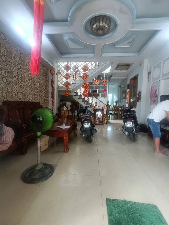 Bán nhà 3PN Hóc Môn 95m² 5 tỷ - Ảnh thu nhỏ 2