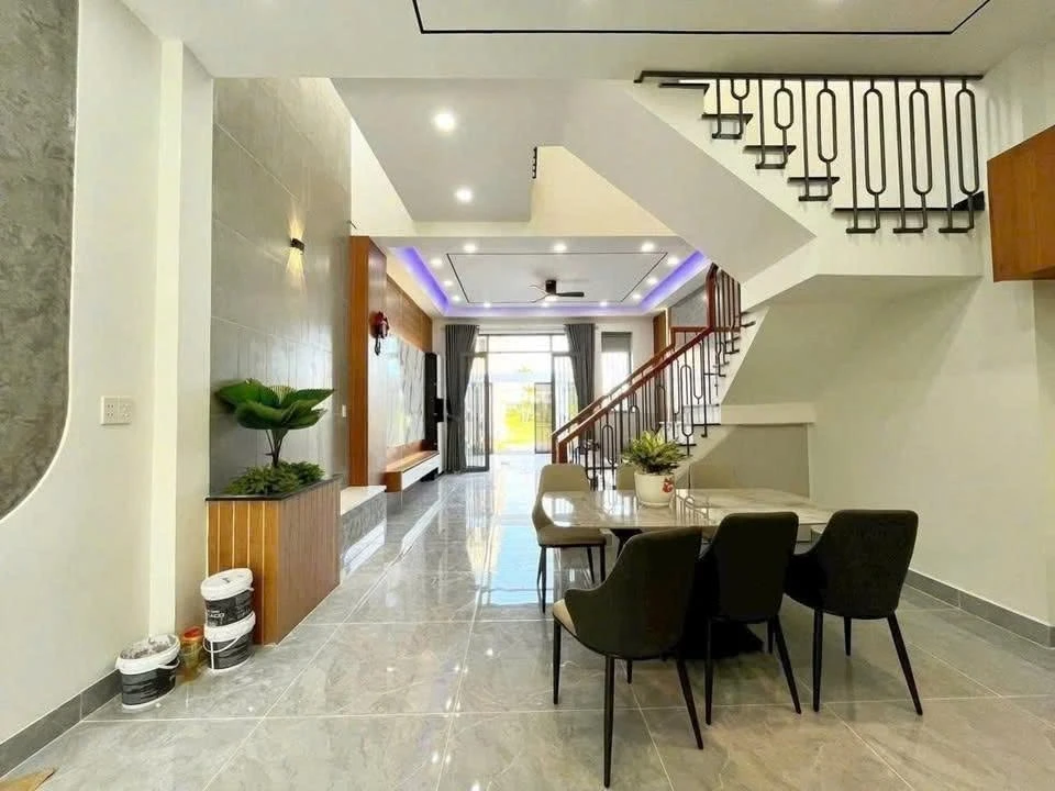 Bán nhà 1 trệt 1 lầu 3PN 95m² Trấn Biên 1 tỷ 690 triệu - Ảnh thu nhỏ 3