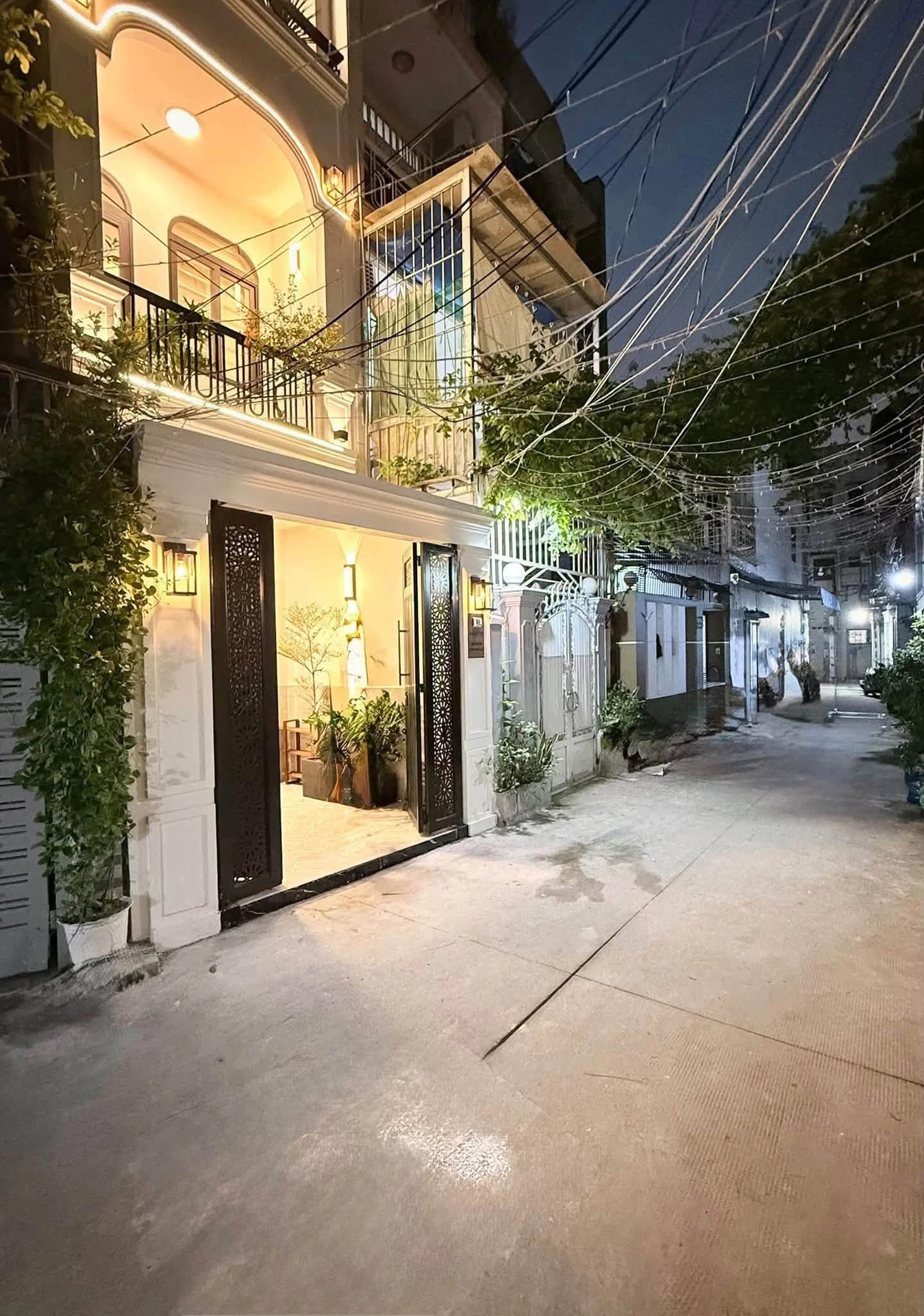 Bán nhà 3 tầng 40m2, 4PN 5WC full nội thất, đường Nguyễn Kiệm, Phú Nhuận - Ảnh 1