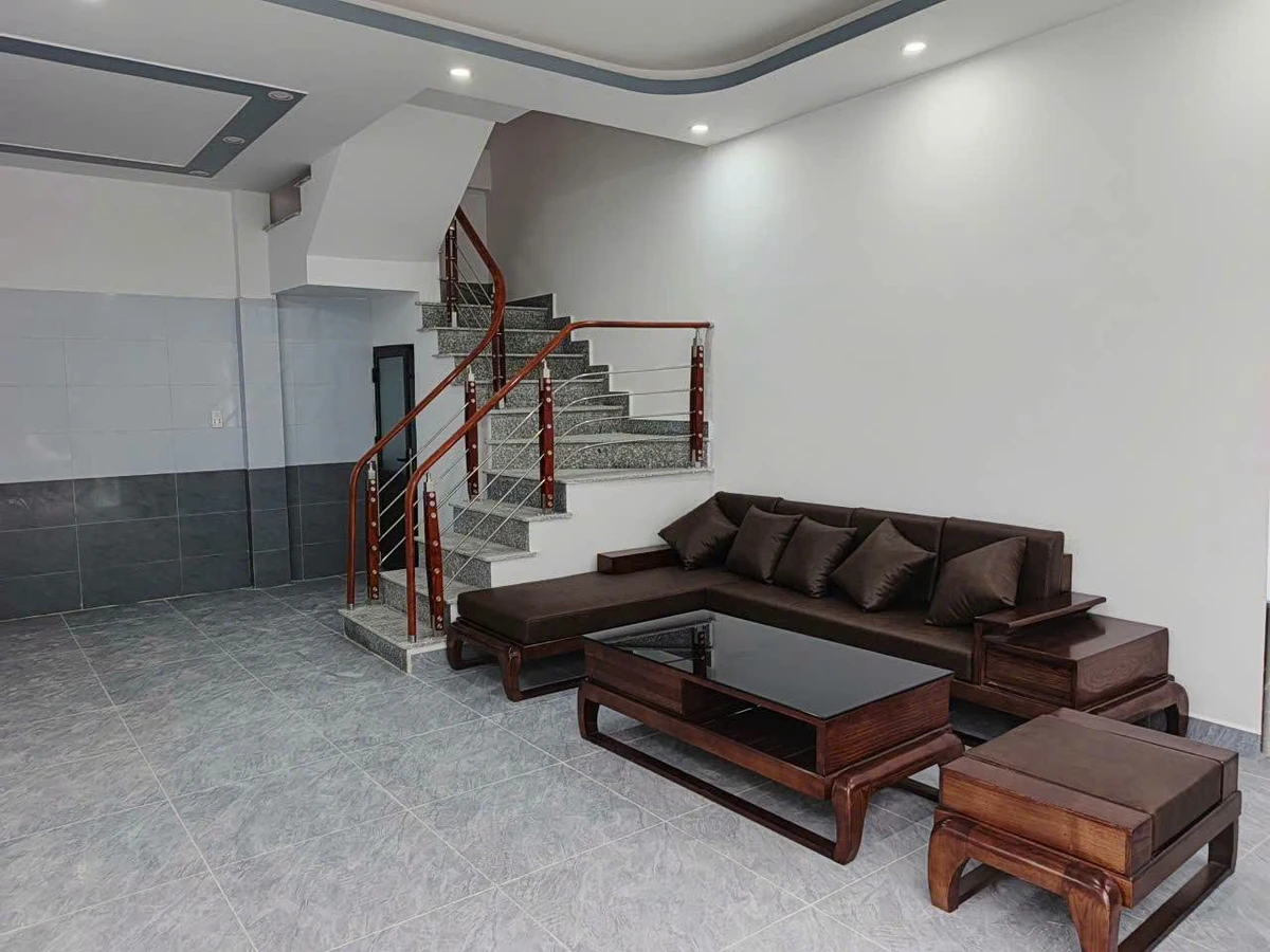 Bán nhà 3 tầng 41m² mặt tiền 5.2m Hưng Đạo giá 2.1 tỷ - Ảnh 1