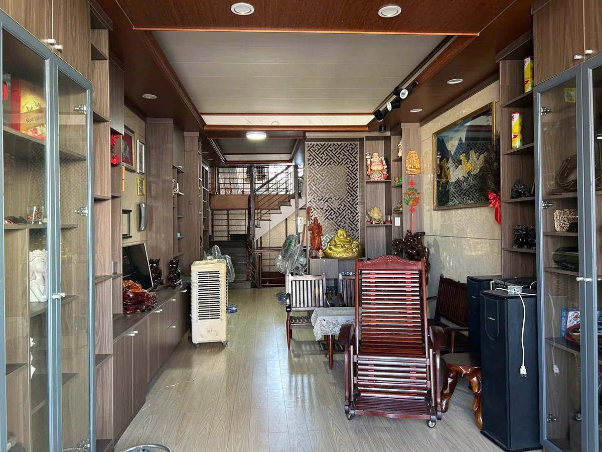 Bán nhà 1 trệt 3 lầu mặt tiền Nguyễn Huệ Phan Thiết 68m² - Ảnh thu nhỏ 5