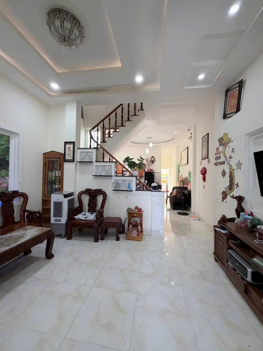 Bán nhà lầu mặt tiền Văn Thánh Phan Thiết 150m² 2.3 tỷ - Ảnh thu nhỏ 2