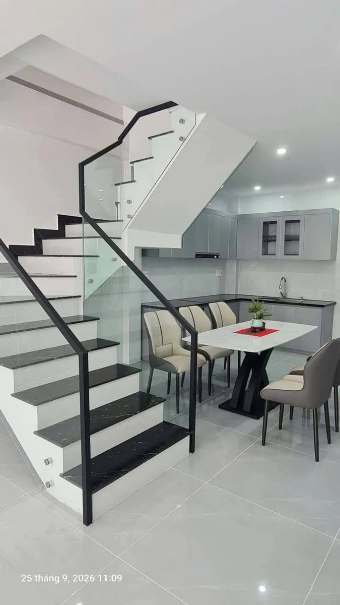 Bán nhà 2 tầng 135m² 6,95 tỷ gần chợ Hoàng Diệu - Ảnh thu nhỏ 3
