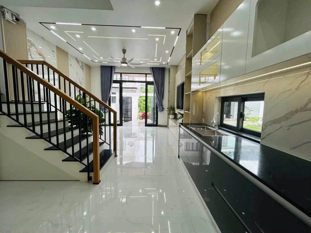 Bán nhà 3 tầng 4PN 79m² Hoàng Trọng Mậu 3,2 tỷ - Ảnh thu nhỏ 2