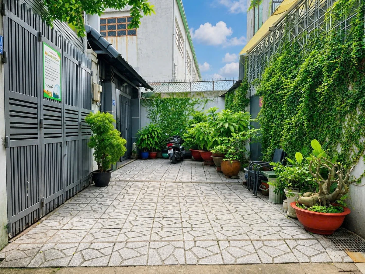 Bán nhà 3 tầng 85m2 gần Emart, sân bay Tân Bình - Ảnh thu nhỏ 2
