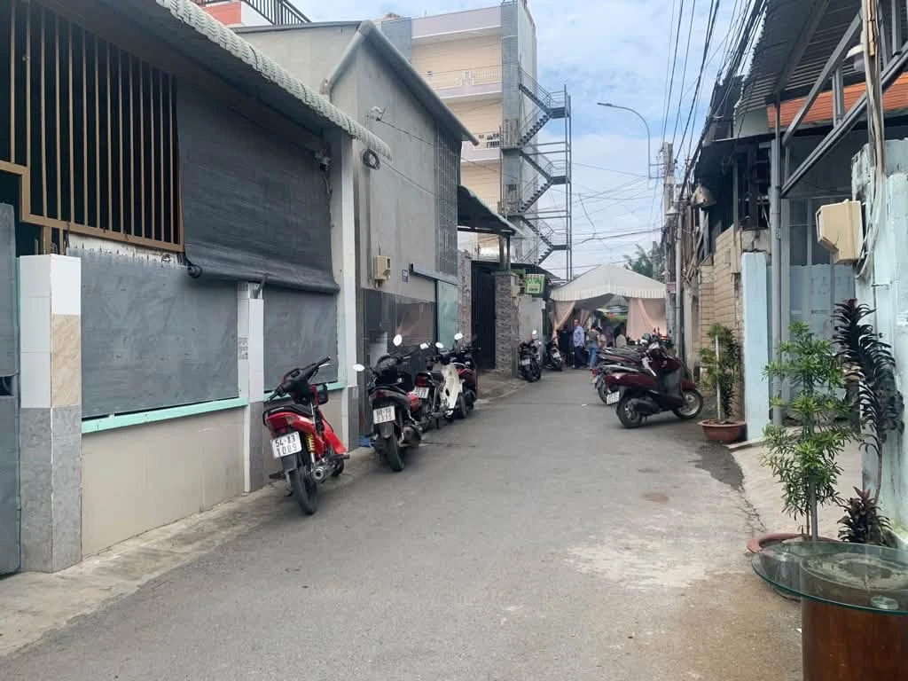 Bán đất 73.4m² sát Nguyễn Văn Tăng, Tăng Nhơn Phú, Thủ Đức - Ảnh 1
