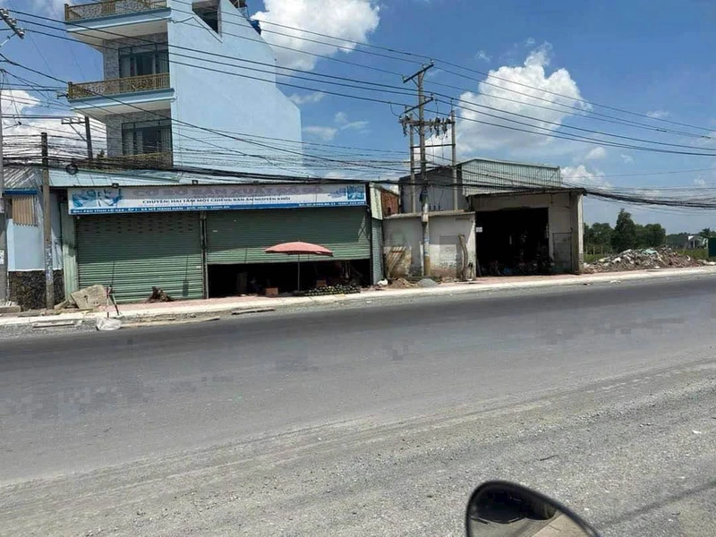 Bán gấp xưởng nhỏ 500m2 mặt tiền Tỉnh lộ 824, Đức Hòa, Long An, giá 9,5 tỷ
