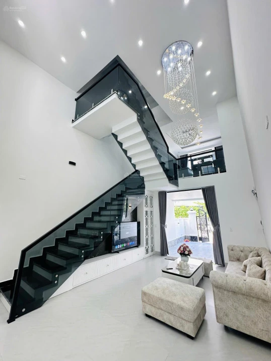 Chỉ 3 tỷ 300 triệu, nhà mặt tiền Nguyễn Như Chương - Ngọc Anh - full nội thất giá chỉ 3,3 tỷ - Ảnh thu nhỏ 2