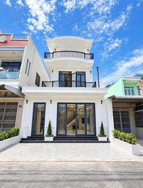 Bán nhà mặt tiền Thành Thái, 164m², 4PN, 5 tỷ 490 triệu