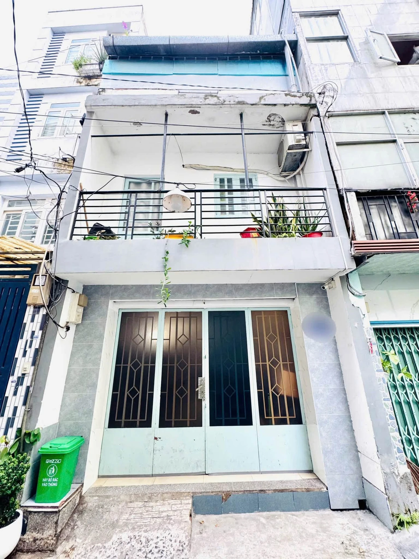 Bán nhà 2 tầng 4x10m, 3PN, cư xá Nguyễn Trung Trực, đường 3/2, P12 Quận 10, nhỉnh 5 tỷ - Ảnh 1