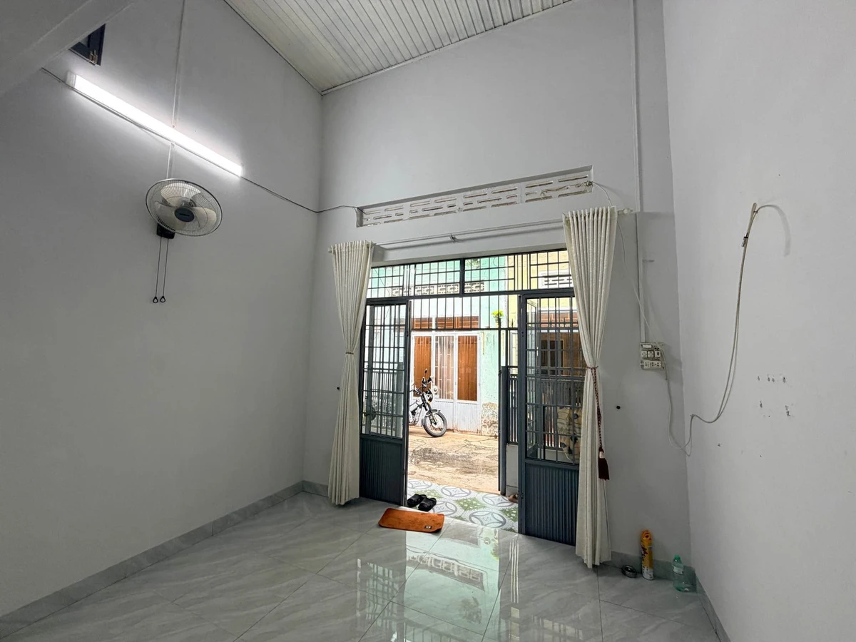 Bán nhà riêng 3.8x9m (34m²) 900 triệu Hóc Môn - Ảnh thu nhỏ 2