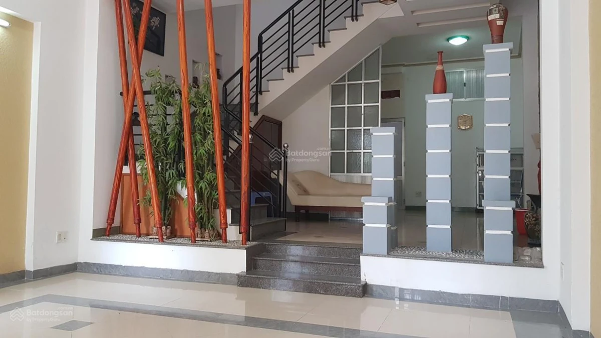 Nhà phố Lê Hồng Phong nở hậu phát lộc hẻm ô tô tận cửa - Ảnh 1