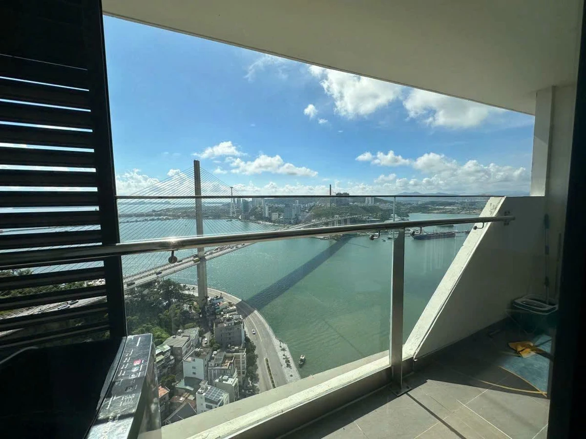 Bán căn hộ 1 phòng ngủ view biển 50m2 tại Green Diamond Hạ Long - Ảnh 1