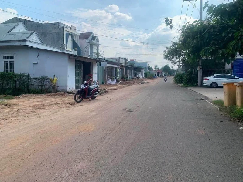 Bán đất góc 2 mặt tiền Bình Nhâm 234m2 Nhà Bè