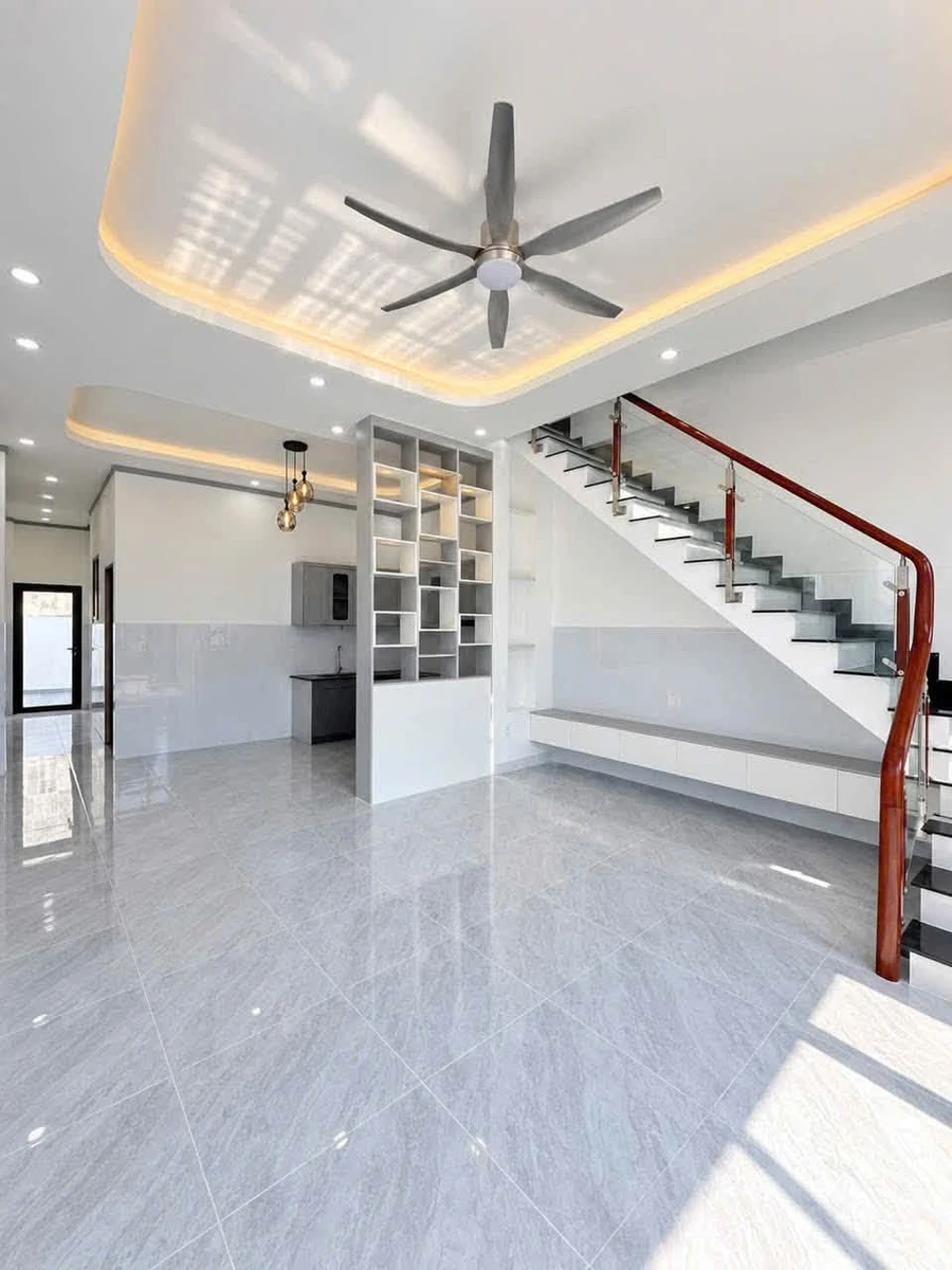 Bán nhà 3PN 60m2 Tương Bình Hiệp 2 tỷ 980 - Ảnh thu nhỏ 3
