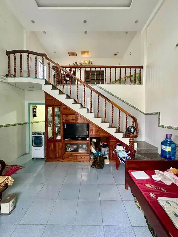 Bán nhà hẻm rộng 67m2, 2 phòng ngủ, đường Hoàng Văn Thụ, trung tâm Quy Nhơn