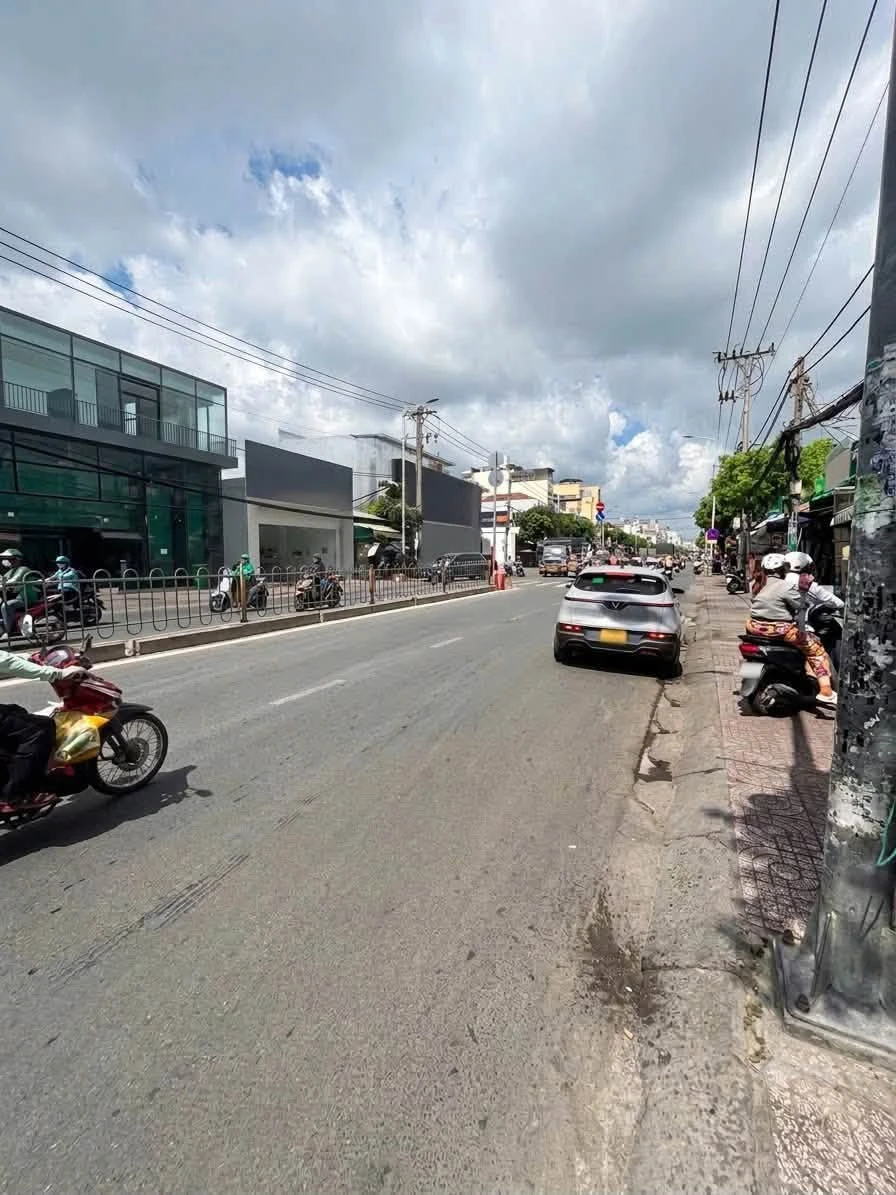 Bán nhà mặt tiền Lê Văn Quới 92m2, 5 tầng, nhỉnh 16 tỷ, Bình Hưng Hòa A, Bình Tân - Ảnh 1