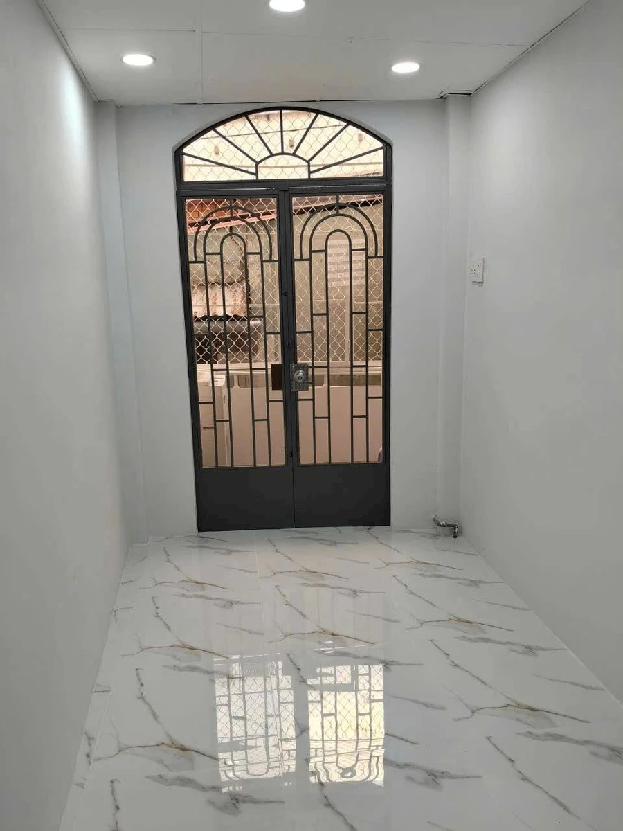 Bán nhà 3 tầng hẻm Lạc Long Quân, Phường 5, Quận 11, 2PN, giá 1,75 tỷ - Ảnh thu nhỏ 5