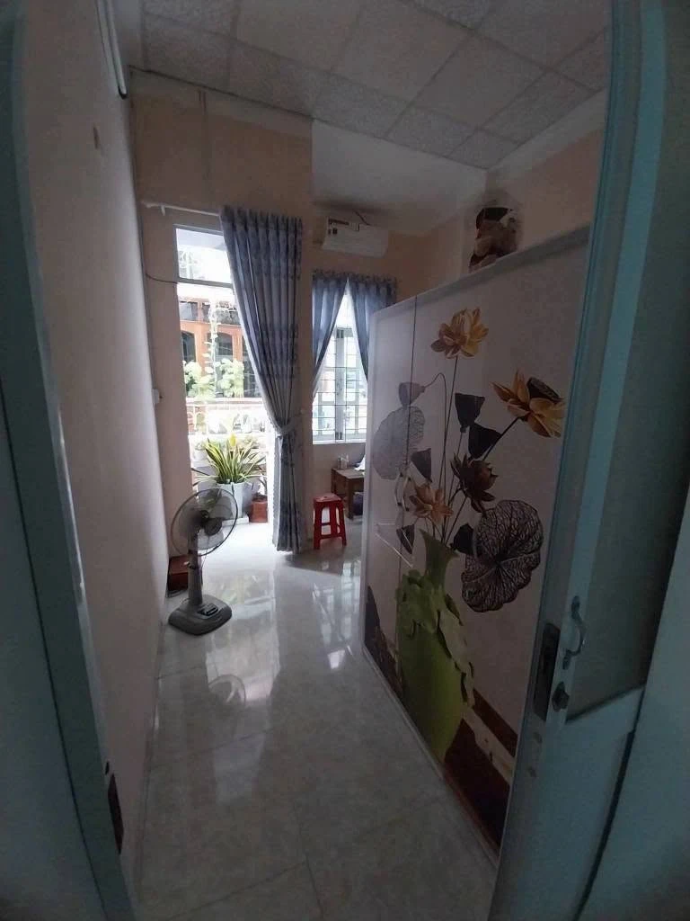 Bán nhà 2 tầng hẻm 14 Thanh Niên, 42m2, giá 2,7 tỷ, trung tâm Quy Nhơn - Ảnh thu nhỏ 2