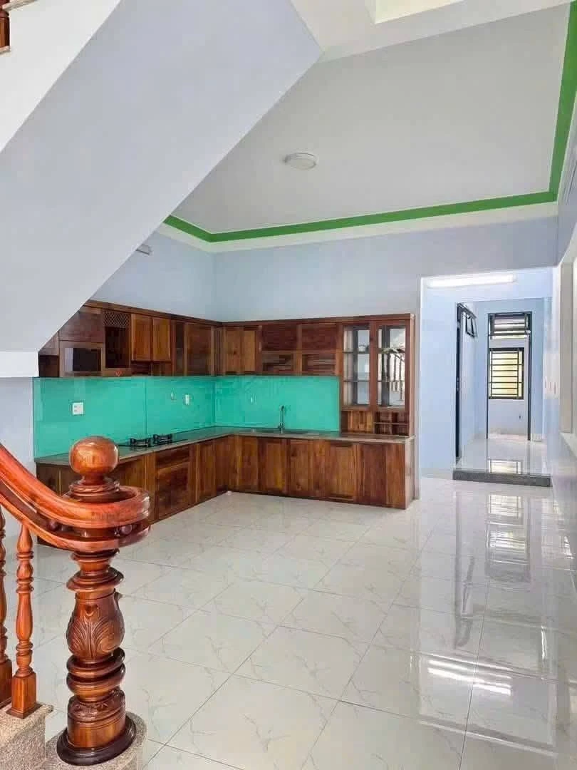 Bán nhà 1 trệt 1 lầu mặt tiền Nguyễn Thái Học, 114m2, 3PN, Long Tâm, Bà Rịa, giá 4,99 tỷ - Ảnh thu nhỏ 3