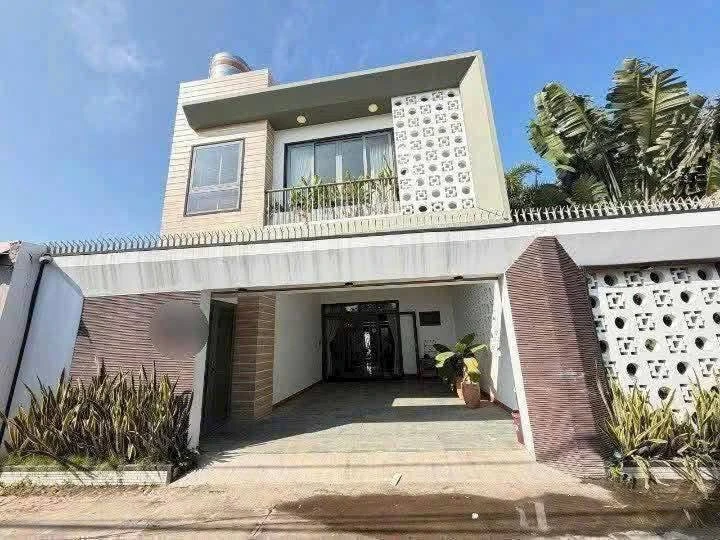 Bán villa sân vườn hồ bơi 226m2 Phan Thiết 7.5 tỷ
