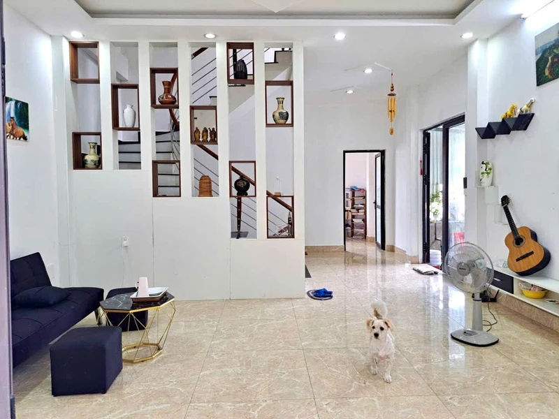 Bán nhà 4 tầng 54m2 có gara oto Cao Thắng, Quảng Ninh