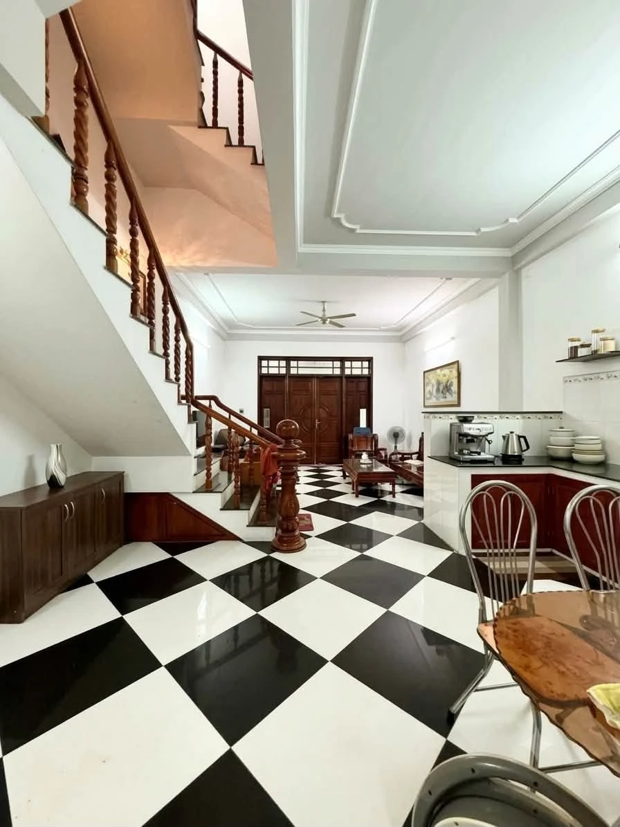 Bán nhà 3 tầng 72m2 3 phòng ngủ tại Thanh Khê, Đà Nẵng giá 3,65 tỷ - Ảnh 1