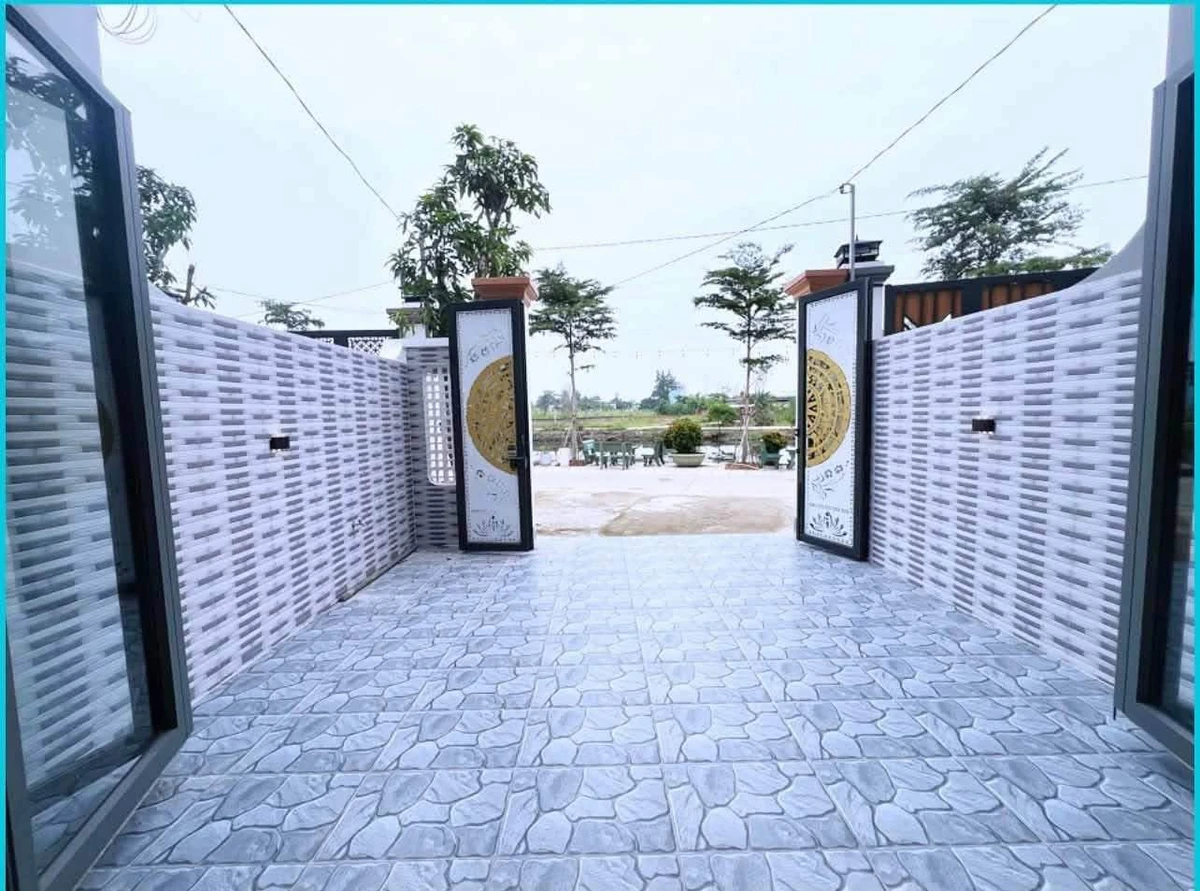 Bán nhà 1 trệt 1 lầu 3PN mặt tiền kênh Mỹ Nhơn, 140m², 2 tỷ 850 - Ảnh thu nhỏ 2