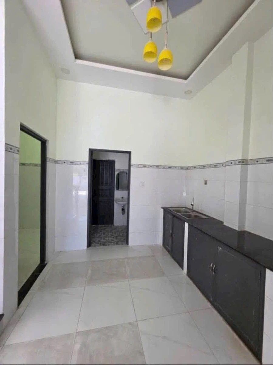 Bán nhà mặt tiền 100m² 2 phòng ngủ Phan Thiết 2,35 tỷ - Ảnh thu nhỏ 4