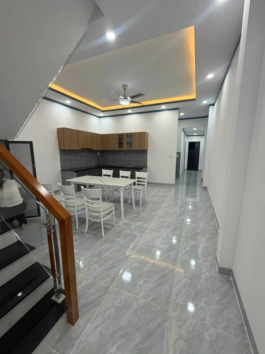 Bán nhà 5x30 3 phòng ngủ sân ô tô Thủ Dầu Một 2.2 tỷ - Ảnh thu nhỏ 4