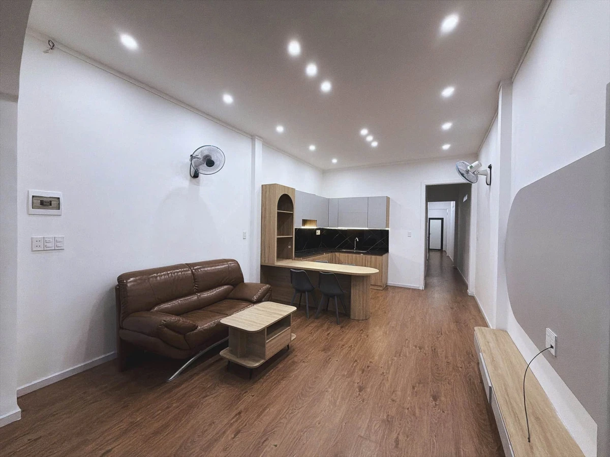Bán nhà hoàn thiện nội thất 3PN 100m2 Nguyễn Lương Bằng 2.1 tỷ - Ảnh thu nhỏ 4