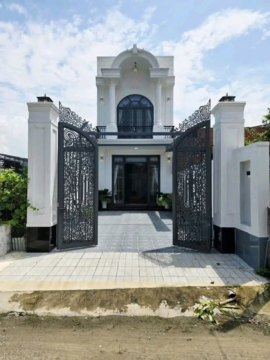 Bán nhà lầu 5x29m gần chùa Tòa Thánh Tây Ninh 2.78 tỷ - Ảnh 1