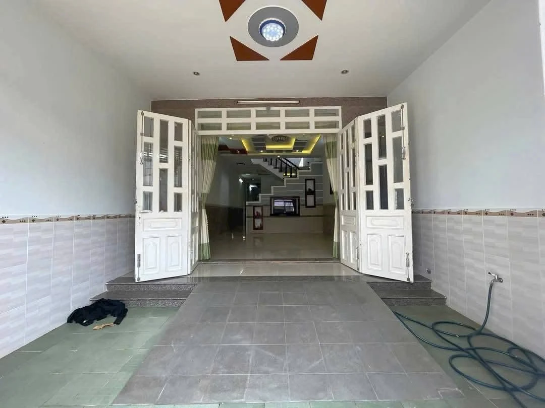 Bán nhà 1 trệt 1 lầu mặt tiền 125m2 (5x25) khu Gò Cát 6, P. Long Tâm, TP Bà Rịa, giá 4,4 tỷ - Ảnh thu nhỏ 3