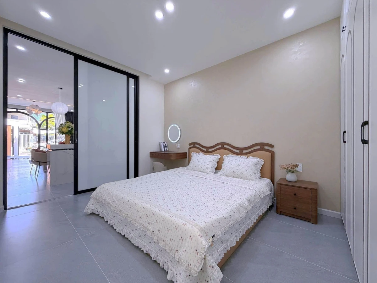 Bán nhà 3 tầng full nội thất mặt tiền KĐT Sinh thái Hòa Xuân, 100m², 8,45 tỷ, Đà Nẵng - Ảnh thu nhỏ 5